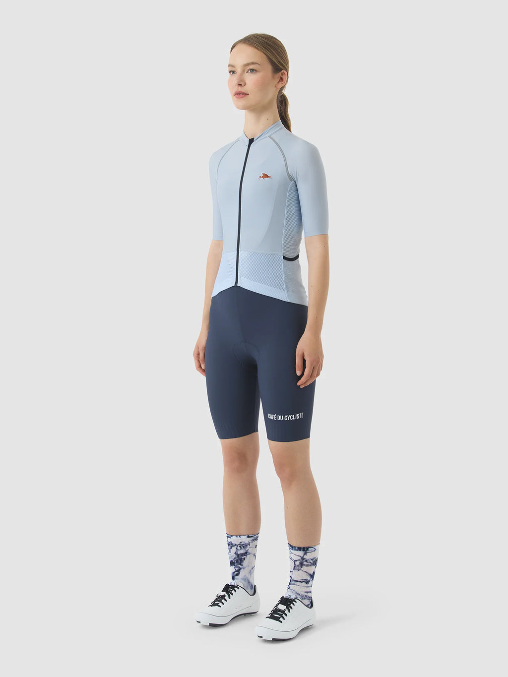 Café Du Cycliste - MAGDA - lysgrå dame